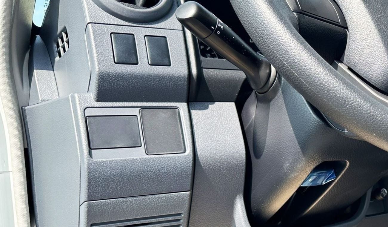 Toyota Land Cruiser 70 78 4.2L DIESEL 13 SEATER MANUAL TRANSMISSION ( ONLY FOR AFRICA)