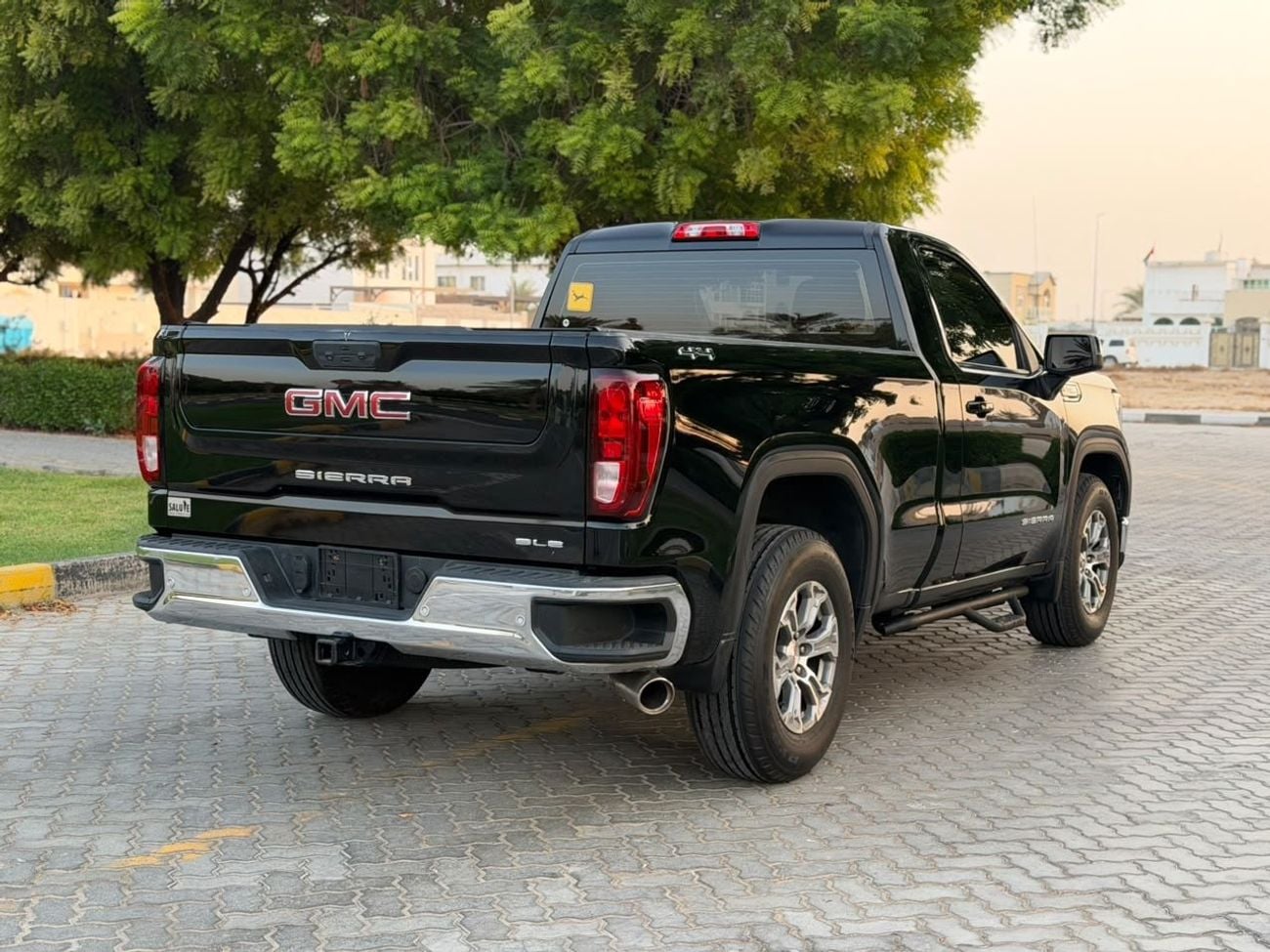 جي أم سي سييرا 1500 كابينة عادية SLE
