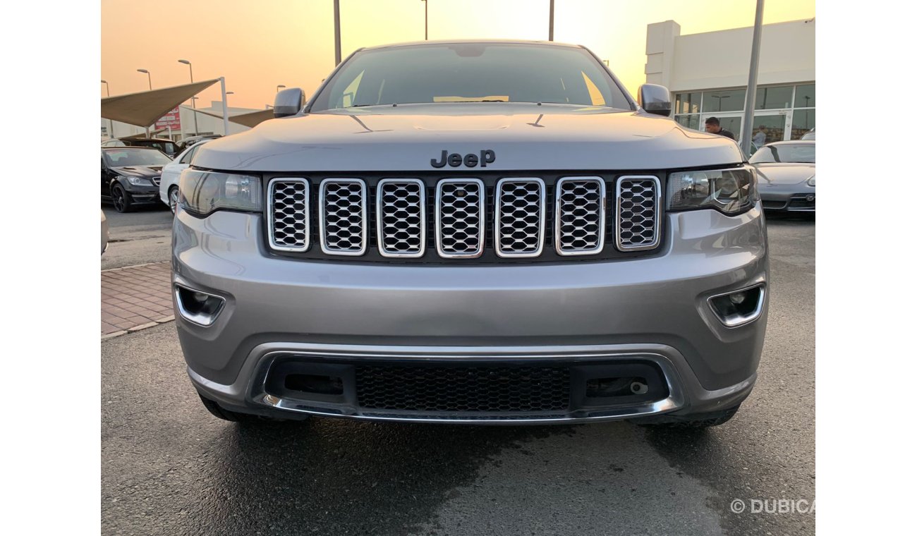 Jeep Grand Cherokee Jeep Grand Cherokee_2018_Excellent_Condihion