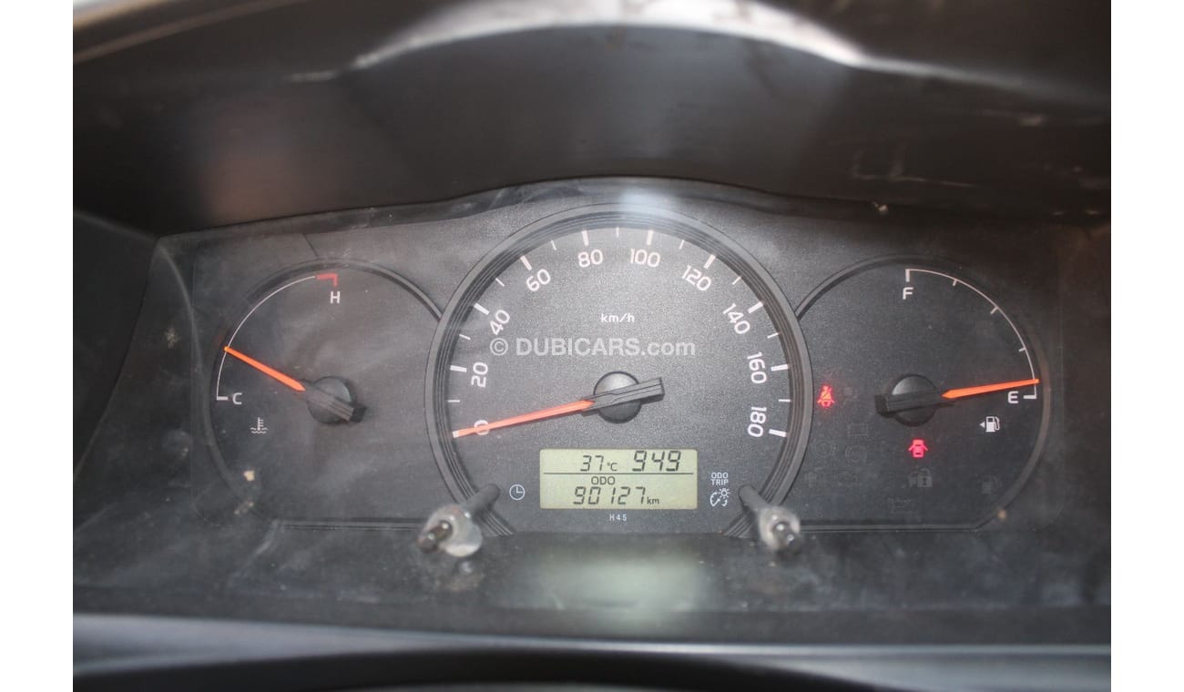 Toyota Hiace Toyota Hiace Van 2016 GCC in excellent condition without accidents, very clean from inside and outsi