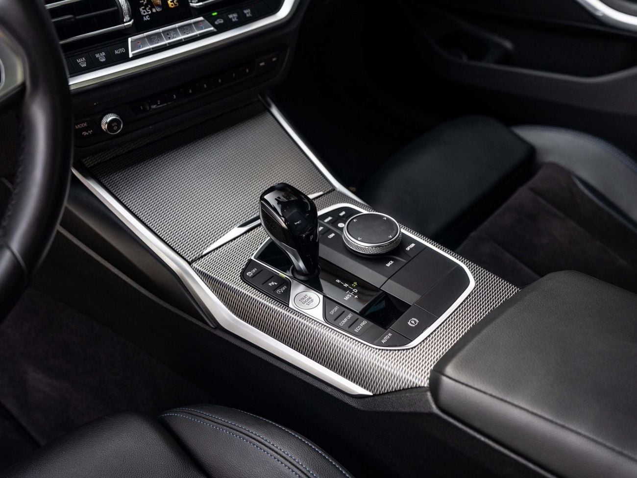 BMW 330i M SPORT