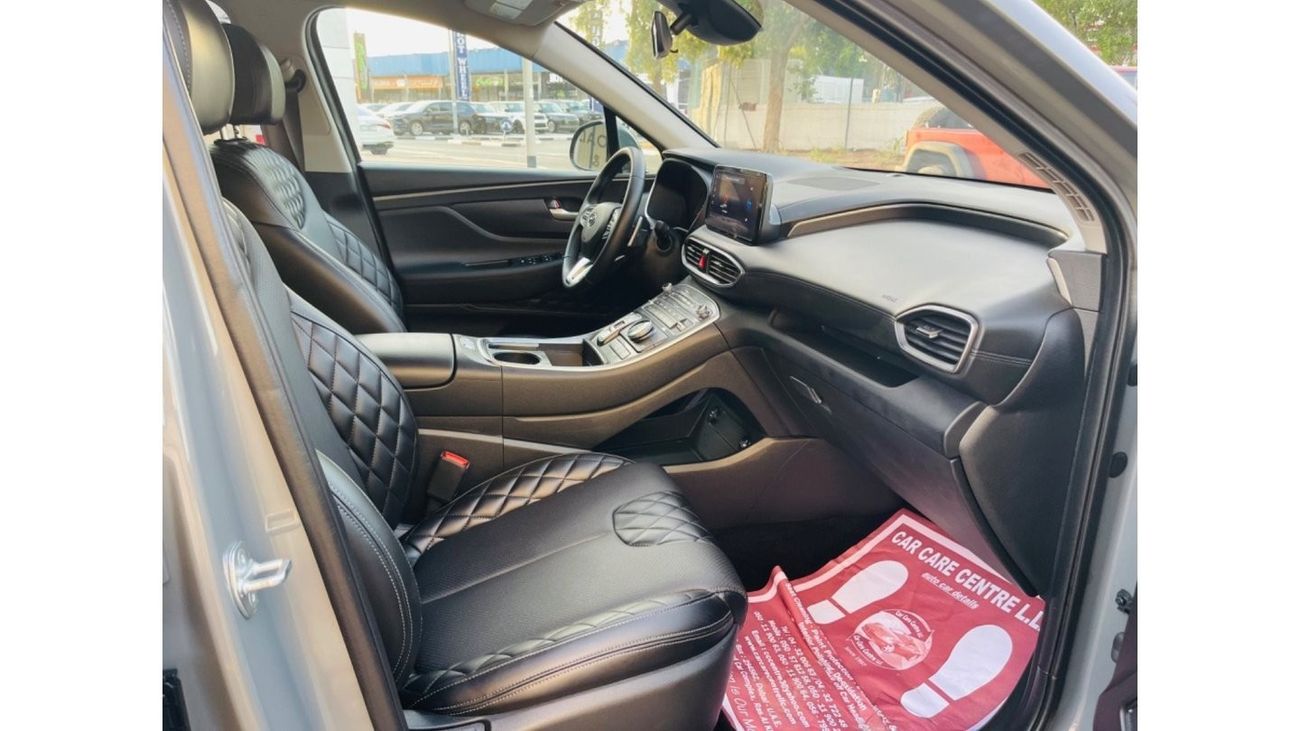 Hyundai Santa Fe 2023 SANTAFE LOW MILE full option