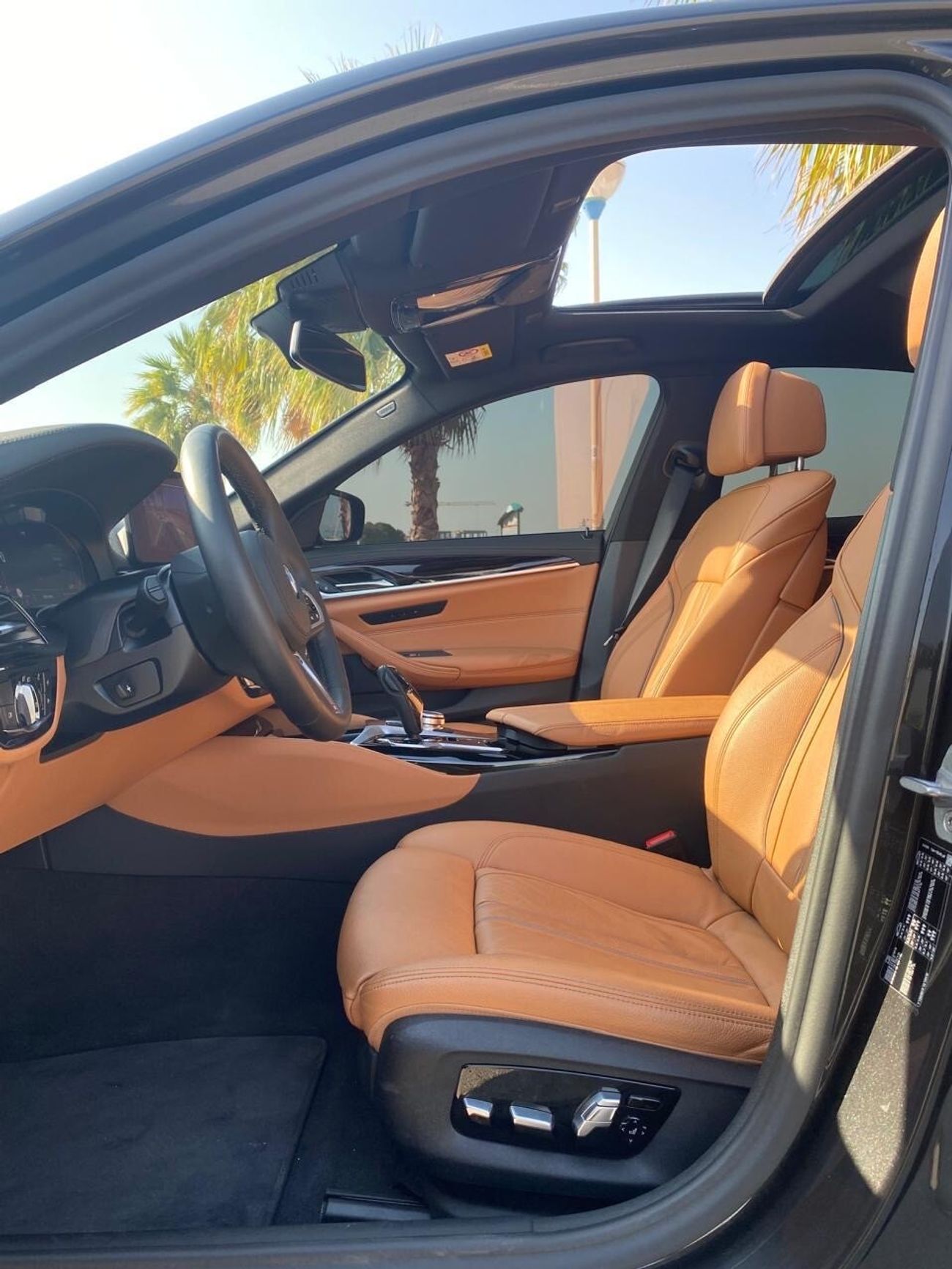 بي أم دبليو 520i