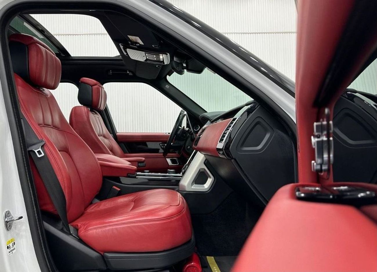 لاند روفر رينج روفر Vogue 5.0L 2019 Range Rover Vogue SE V8, 1 Year Warranty, Full Service History, GCC