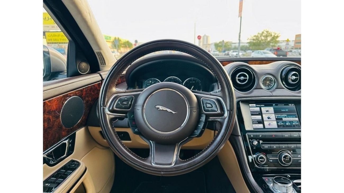 Jaguar XJ AED 980 PM | JAGUAR XJL  LUXURY | FULL AGENCY MAINTAINED | GCC SPECS | FIRST OWNER