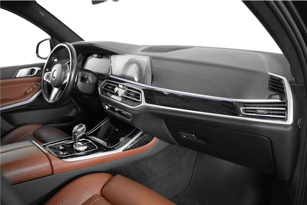 BMW X7 40i M Sport Pure 3.0L (335 HP) 40i M-Sport / Full BMW Service History / Original Paint