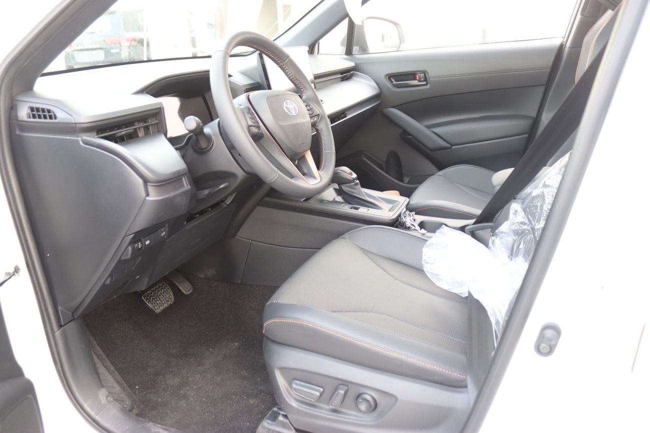 تويوتا كورولا كروس 2.0L HYBRID FACELIFT , LEATHER SEAT, ELECTRIC BACK DOOR MODEL 2025