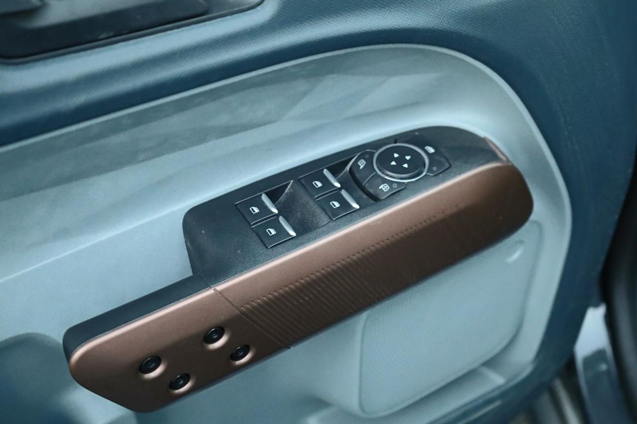 فورد مافرك FORD MAVERICK 2.0L PETROL 4WD FULL OPTION