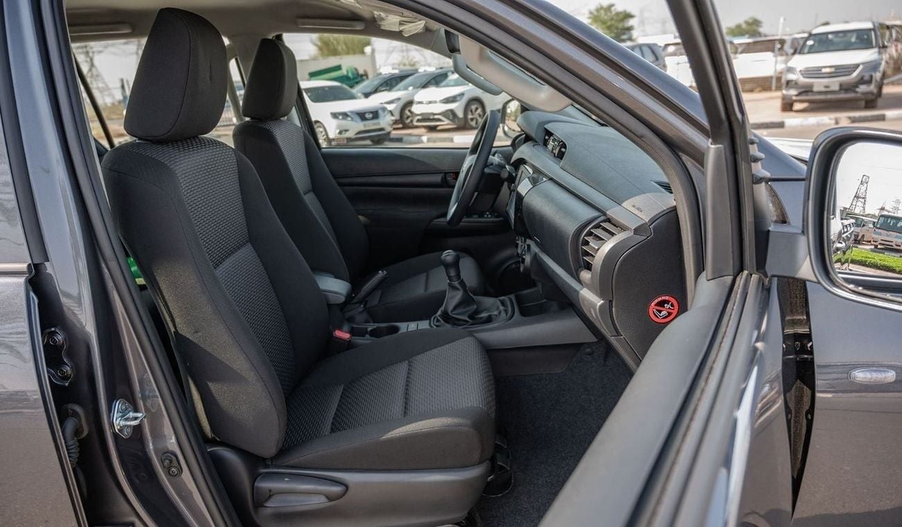 Toyota Hilux GL TOYOTA HILUX DC 2.4D MT 4X4 P.WINDOW MY2024– SILVER