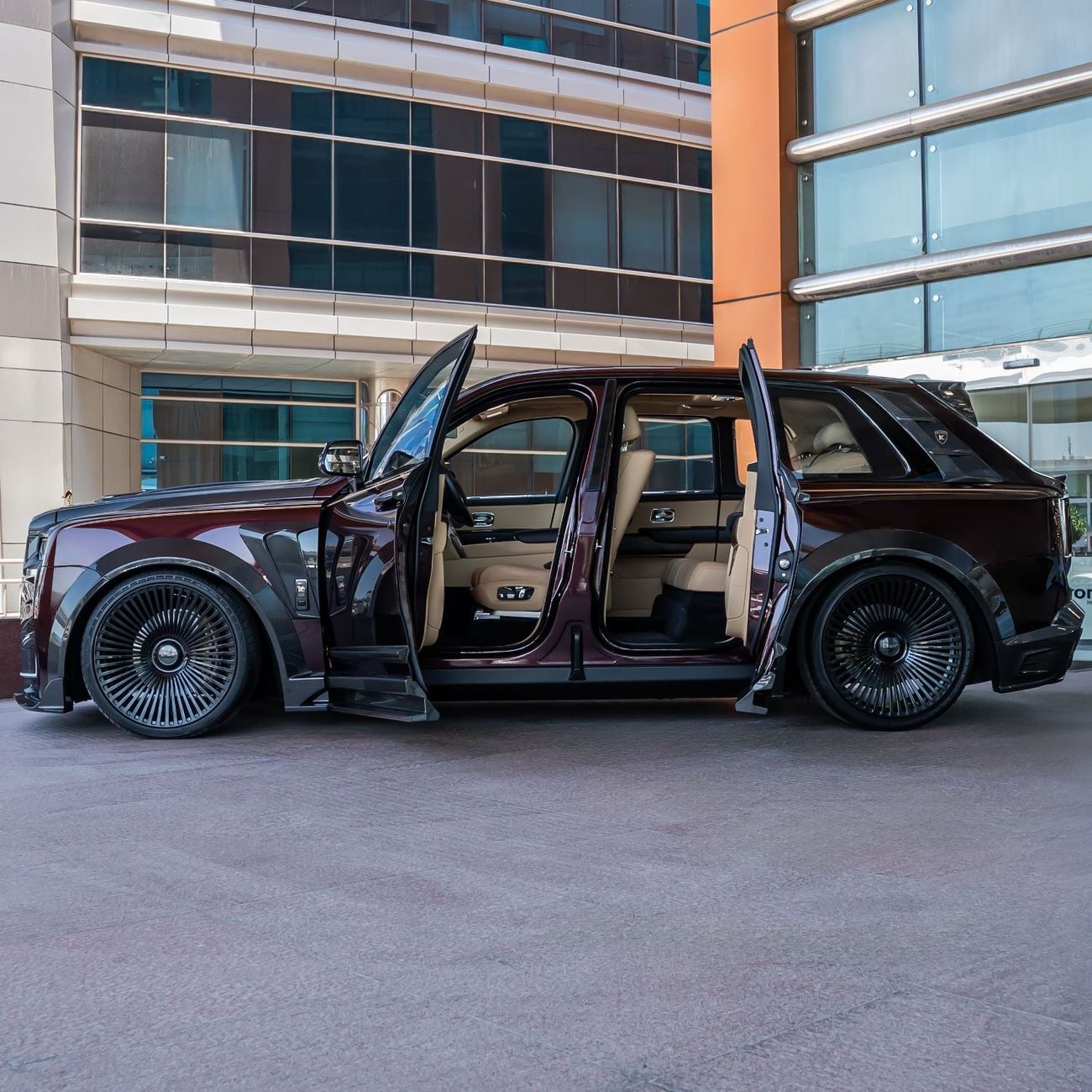 Rolls Royce Cullinan ROLLS ROYCE CULLINAN KEYVANY