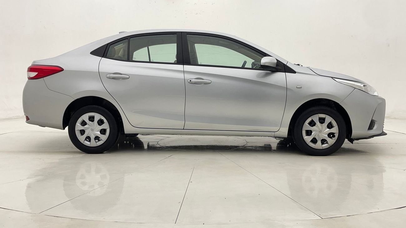 تويوتا يارس SE 1.3 | بدون دفعة مقدمة | اختبار القيادة في المنزل