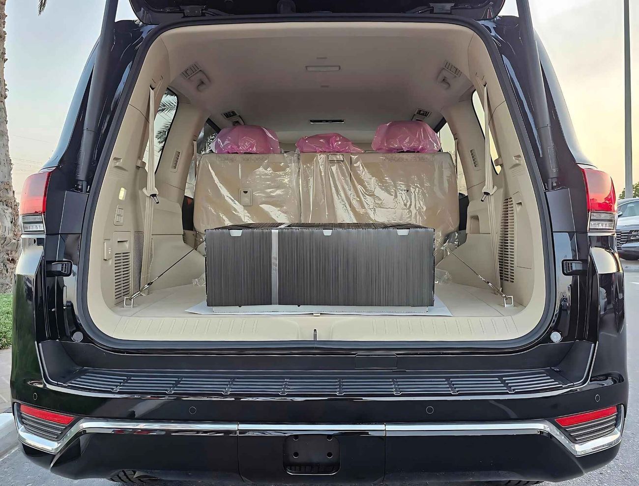 Toyota Land Cruiser VXR | FULL OPTION | 3.5L V6 PETROL | HEADUP WITH SUNROOF | JBL SPEAKRS (CODE # 67996)