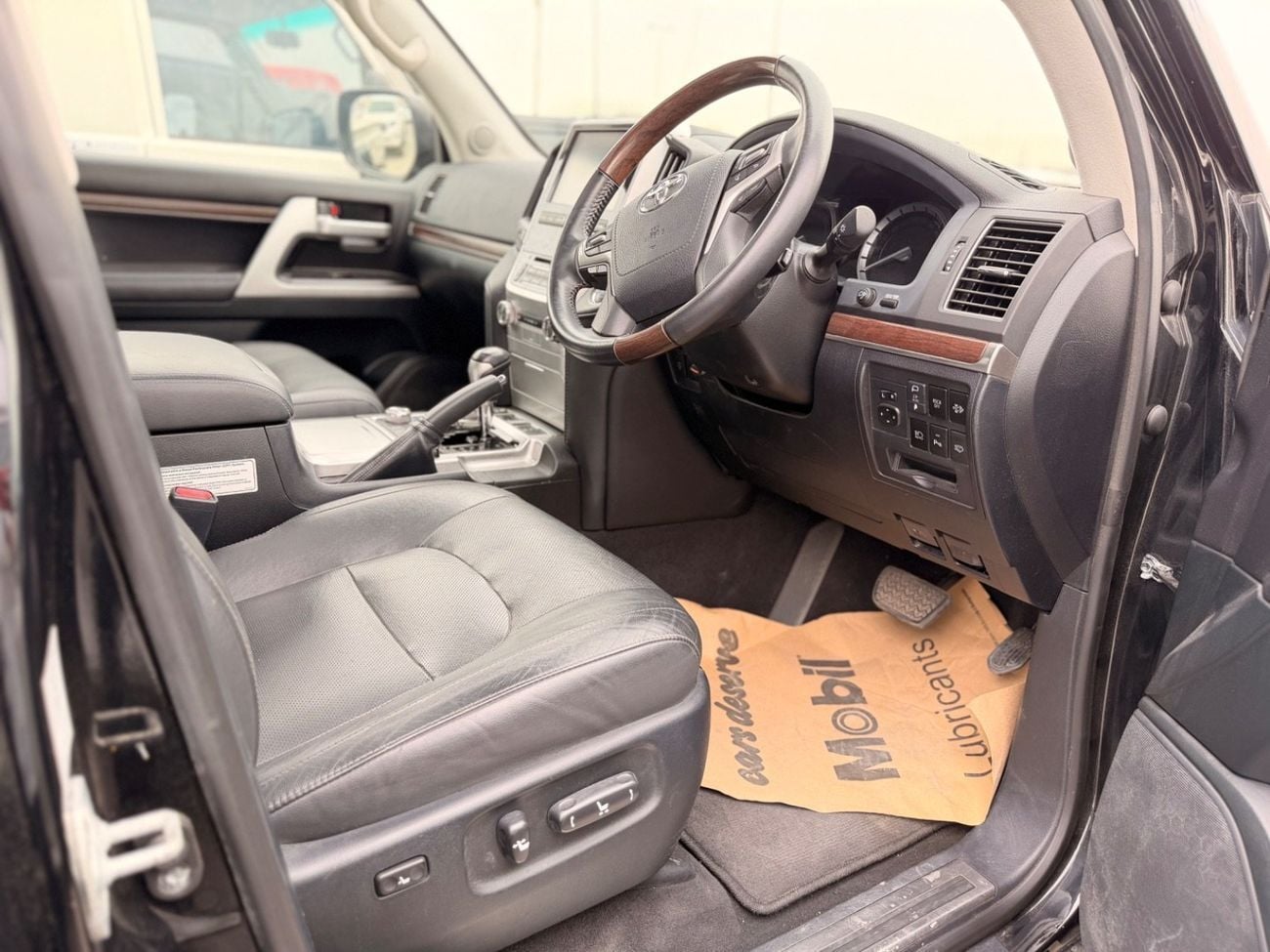 Toyota Land Cruiser GXR Sahara Full Option