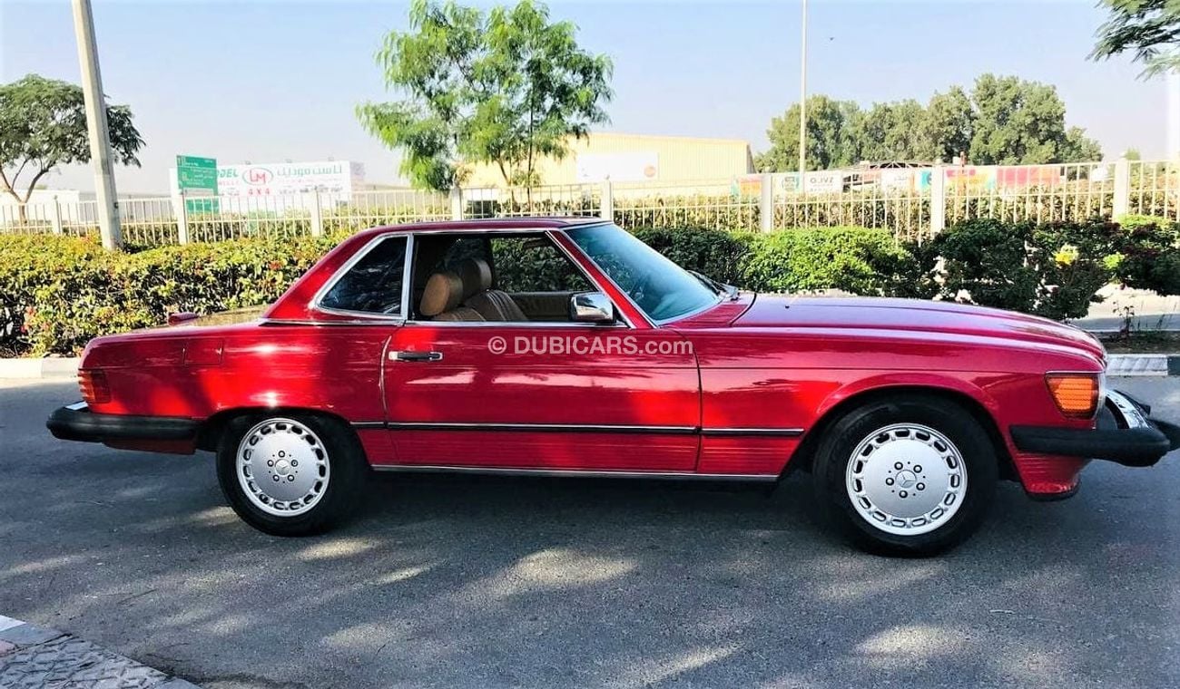 Mercedes-Benz 560 SL CLASSIC CAR 1989 MODEL IN A BEATIFUL CONDITION