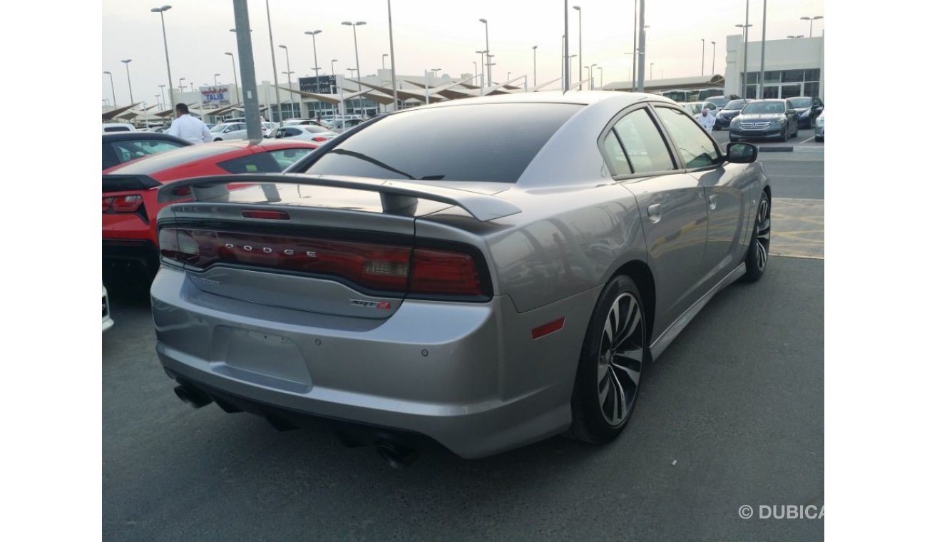 Dodge Charger SRT8خليجي تشيك وكالة