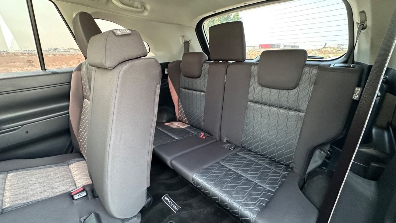 Toyota Innova GLE HEV