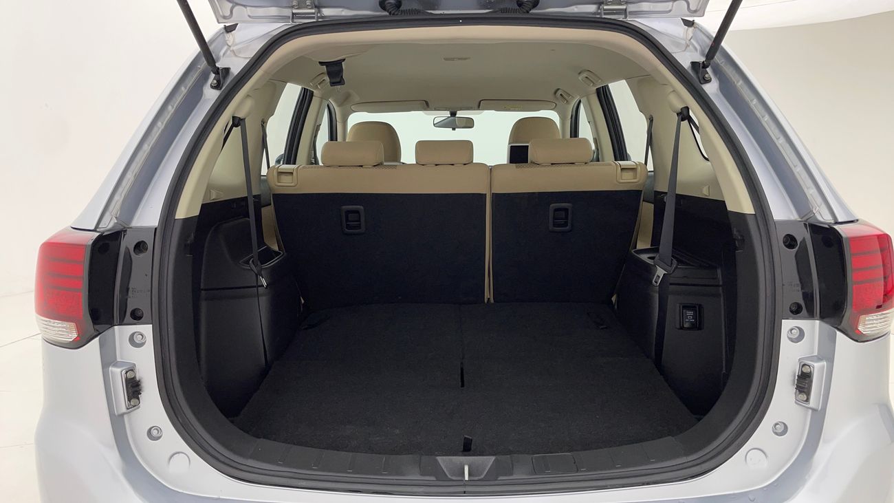 Mitsubishi Outlander GLS MIDLINE 2.4 | Zero Down Payment | Home Test Drive