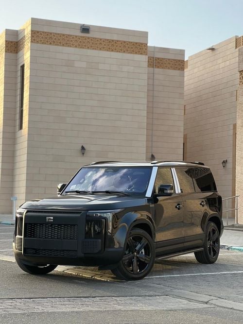 روكس 01 روكس 01 اسود من الخارج ابيض من الداخل ضمان evs