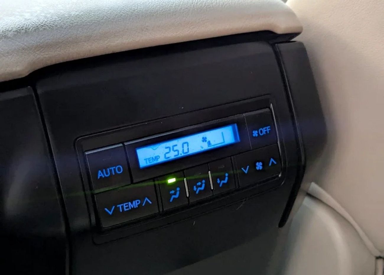 تويوتا برادو VXR 2023 Model Full Option Black Exterior Very Clean And Perfect Condition New Fresh Import