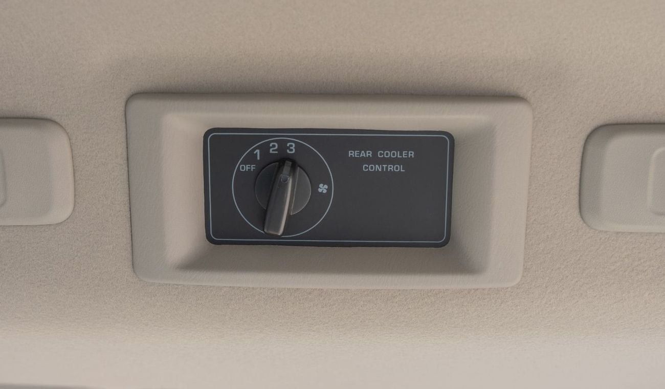 نيسان أورفان 2025 Nissan Urvan 2.5L MT Diesel 16 Seater Highroof Wide body EX