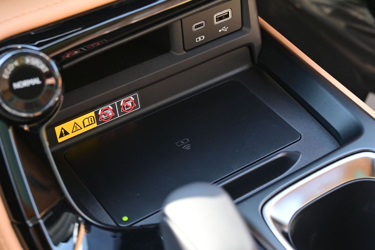 لكزس NX350h Lexus NX350h Platinum 2.5L Hybrid AWD, Model 2025 Color White