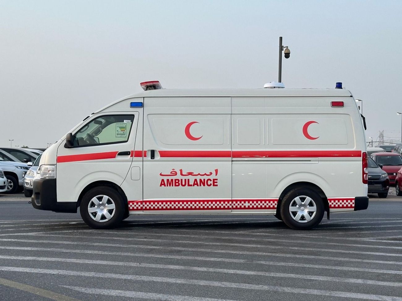 تويوتا هاياس 2.7L VAN HIGH ROOF AMBULANCE P MT