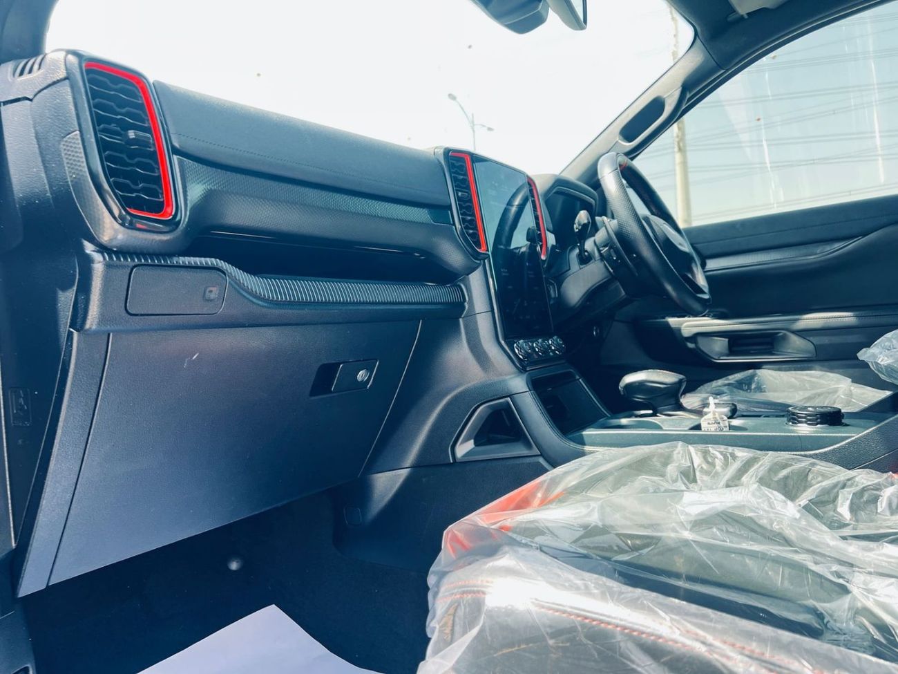 Ford Ranger Raptor PETROL ENGINE 3.0 LITER ,RIGHT HAND DRIVE ,AUTOMATIC GEAR ,PUSH START