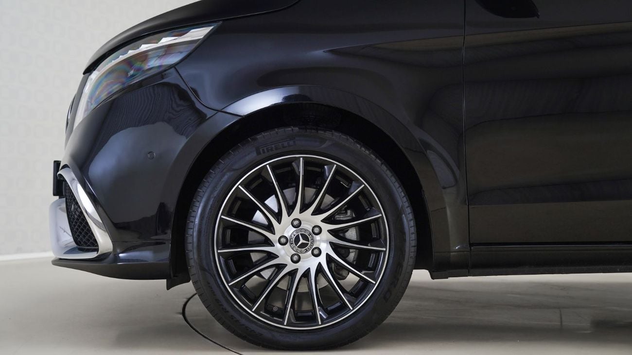 Mercedes Benz V 250 UAE's Very Best Example | AED 3,825 Per Month