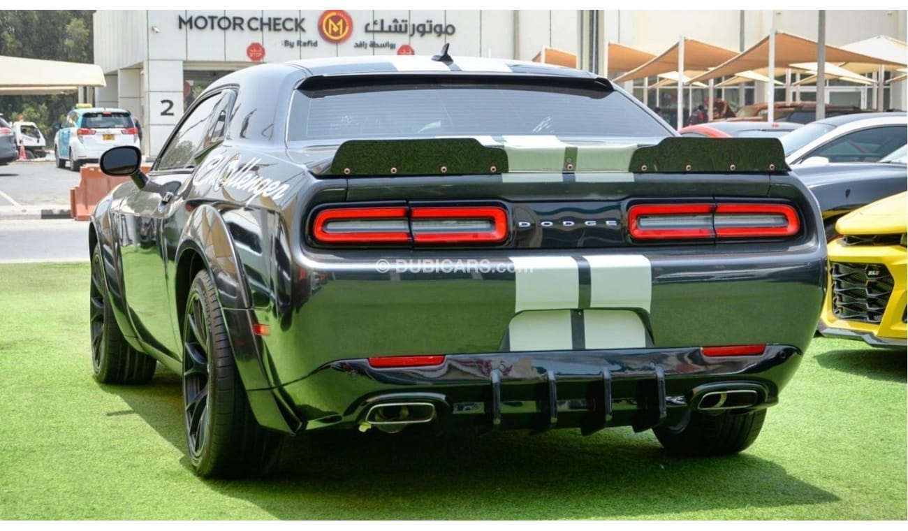 Dodge Challenger Challenger SXT V6 2018/ FullOption/ SRT Body Kit/ Leather Seats/ Low Miles/ Very Good Condition