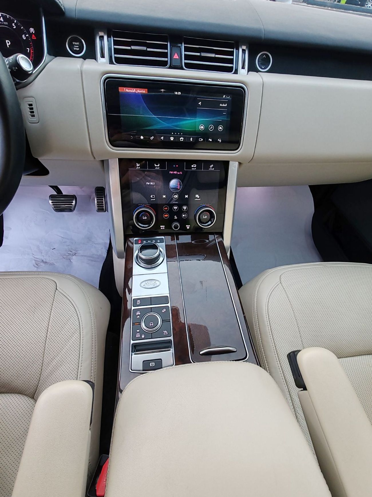 لاند روفر رينج روفر Supercharged 5.0L black addition full option banuramic warranty one year