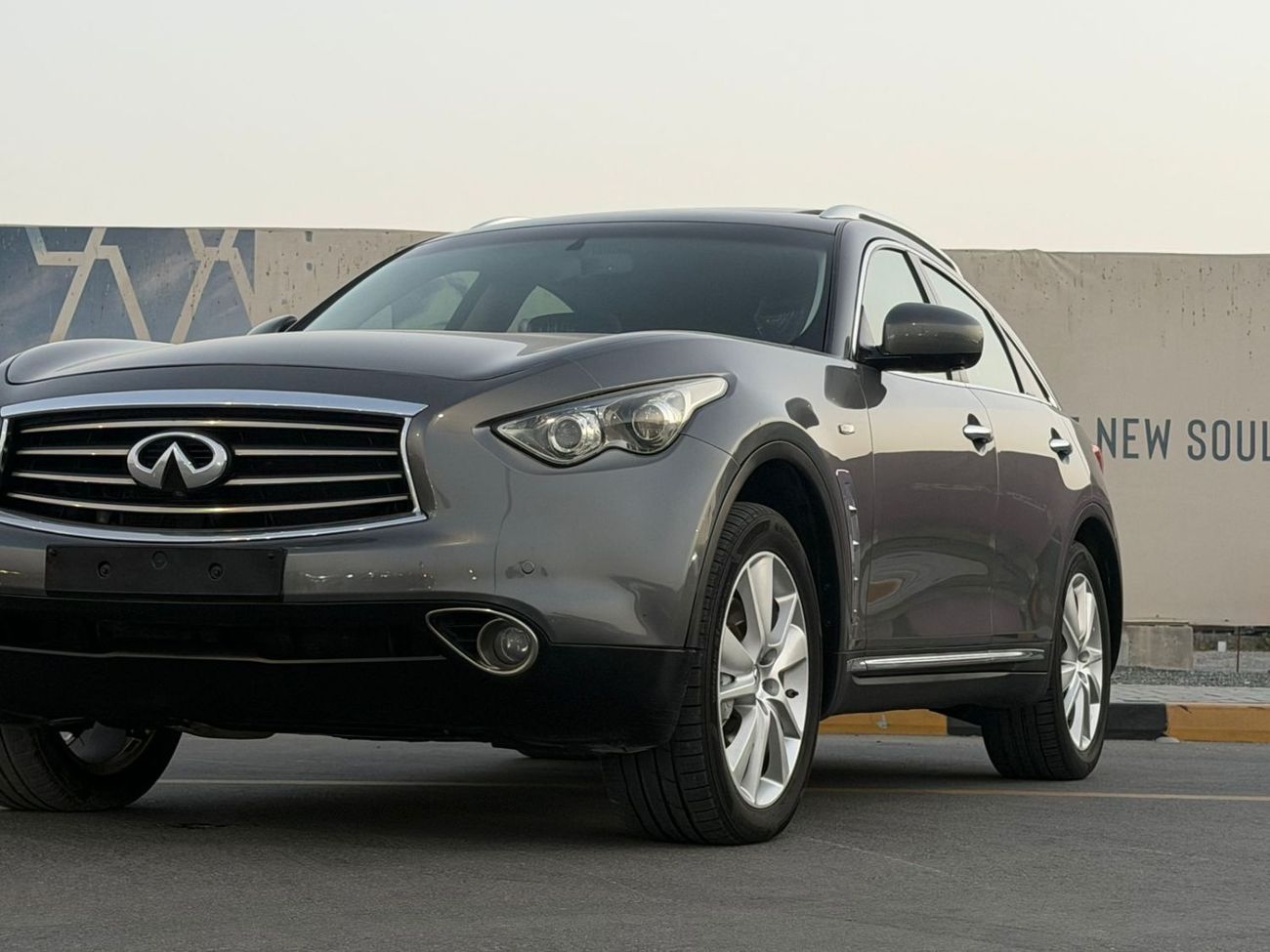 إنفينيتي FX35 كاملة المواصفات - حالة ممتازة
