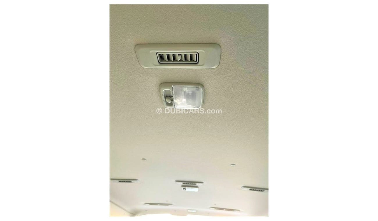 نيسان أورفان 13  كرسي