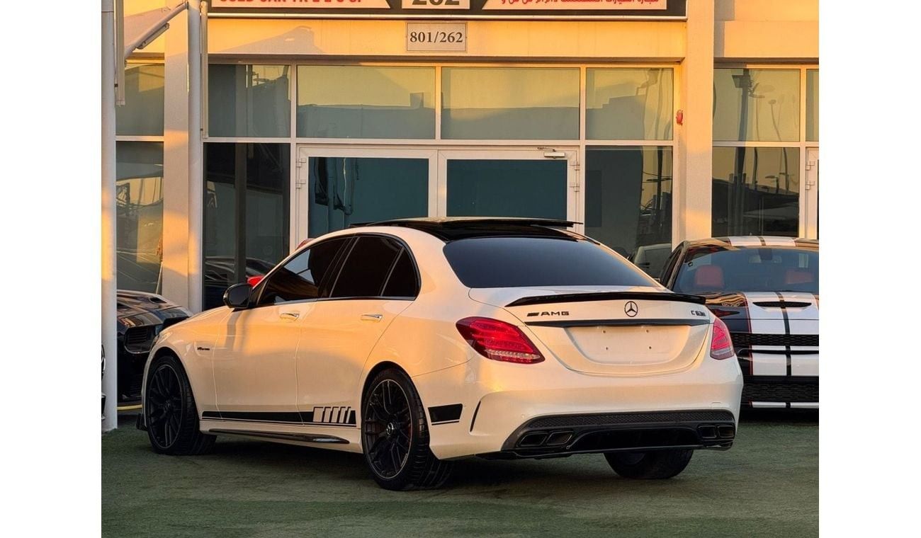 Mercedes-Benz C 63 AMG Std 4.0L Sedan