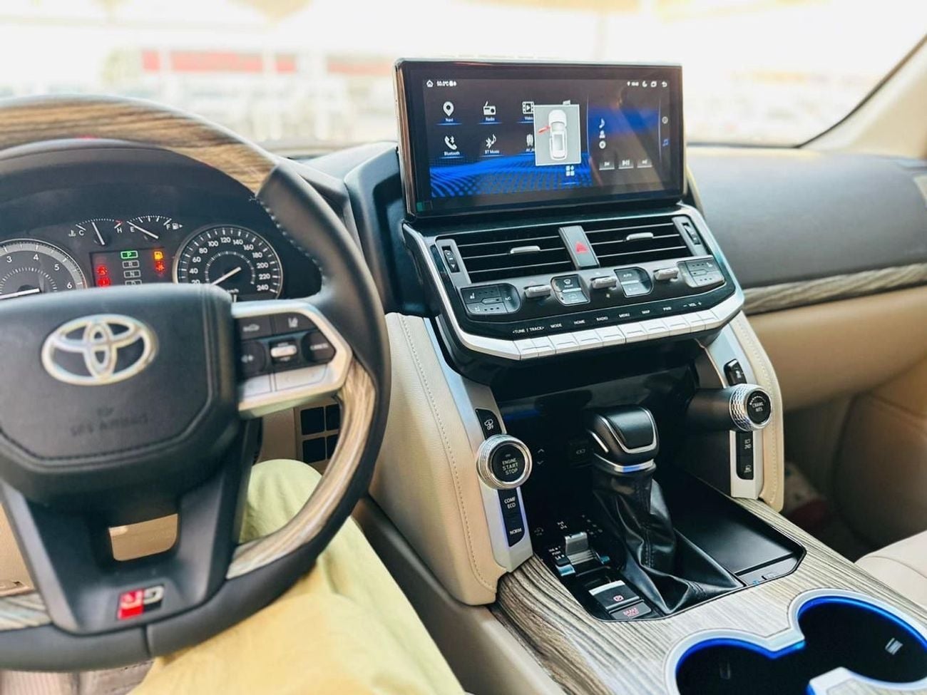Toyota Land Cruiser GXR Toyota Landcruiser 2019 Facelift 2024 V6