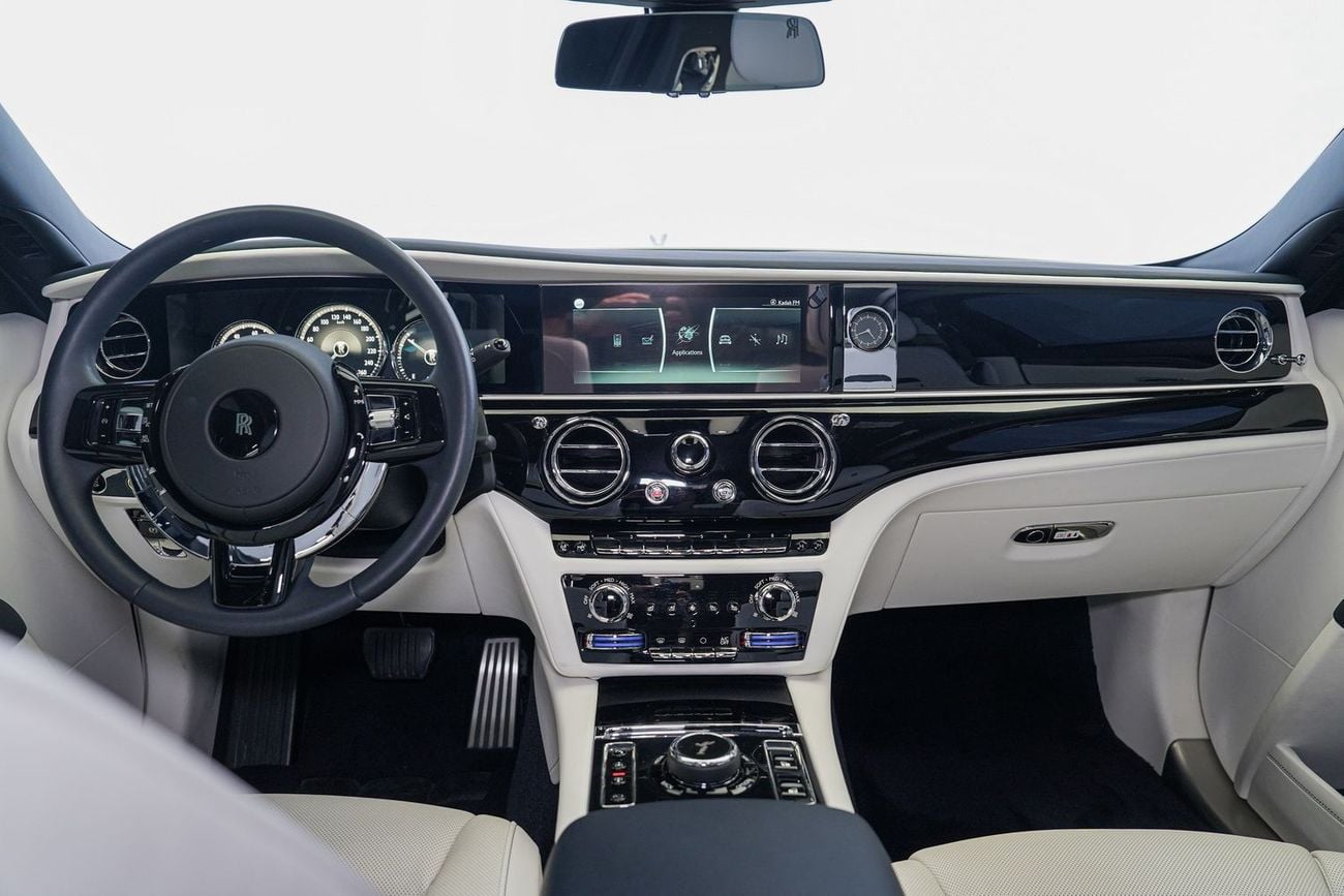 رولز رويس جوست 6.75T Short Wheelbase