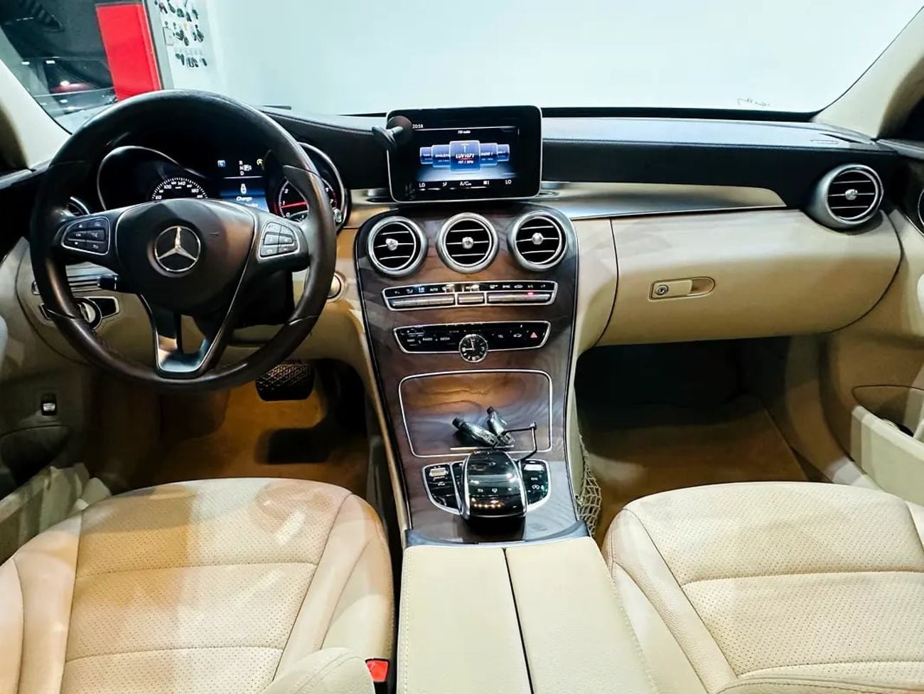 Mercedes Benz C200 AVANTGARDE
