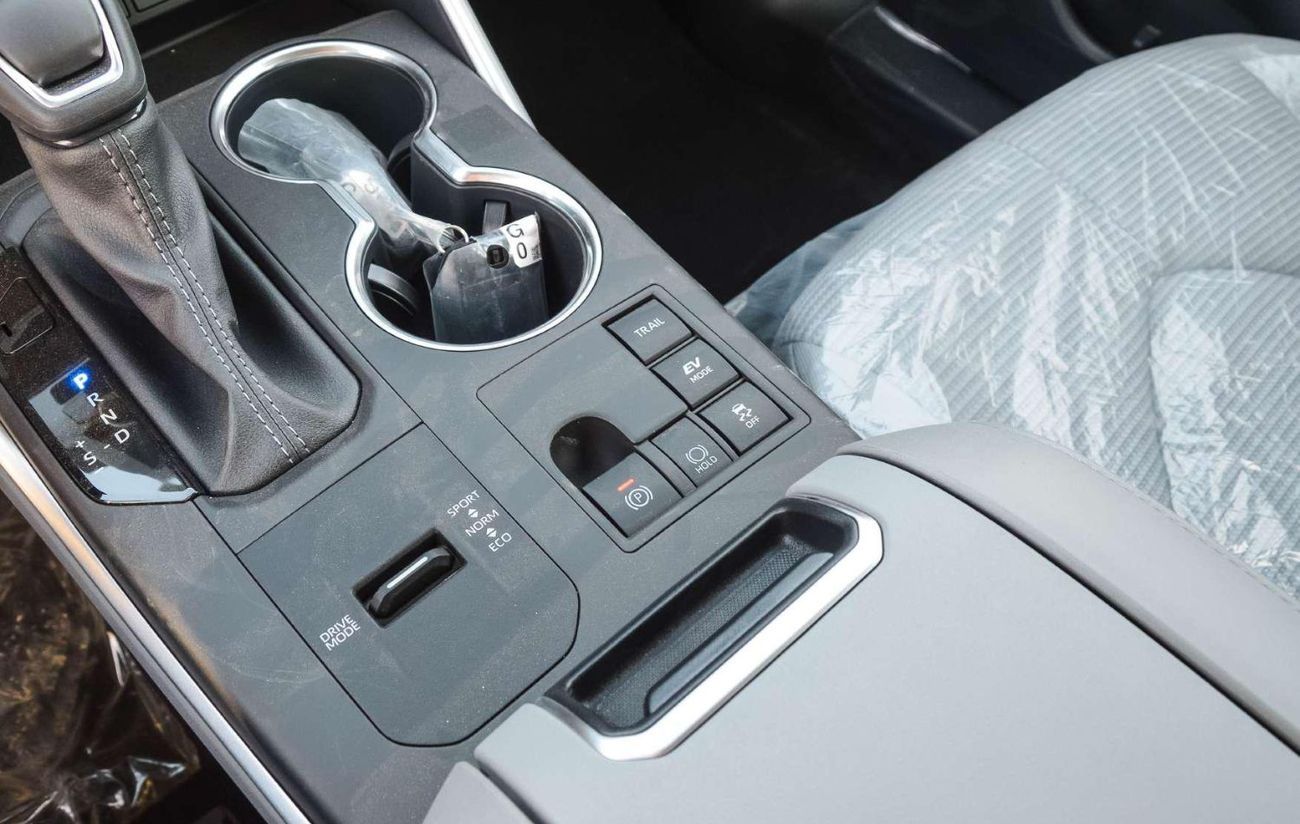 Toyota Highlander TOYOTA HIGHLANDER GLE HYBRID 2.5L FWD AT SUV 2025