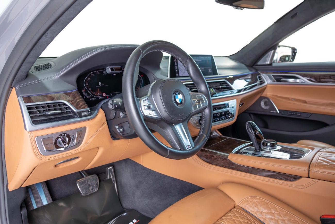 بي أم دبليو 750Li M Sport 4.4L (443 HP)