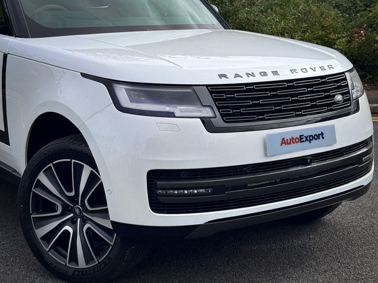 لاند روفر رينج روفر P460e LWB Autobiography Right Hand Drive