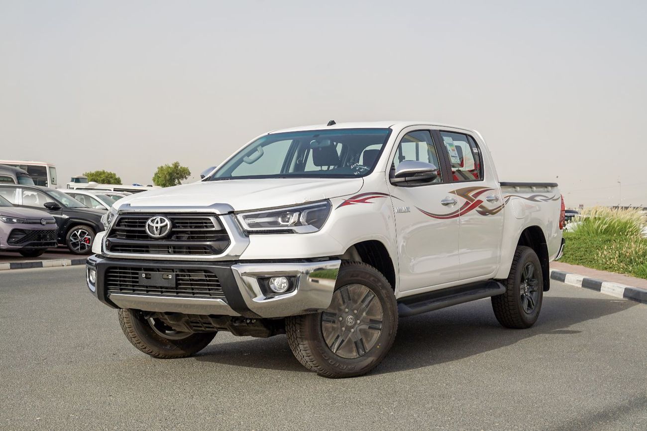 تويوتا هيلوكس 2.7L SR5 - Manual Transmission - GCC Specs - Rear Camera - Bed Liner