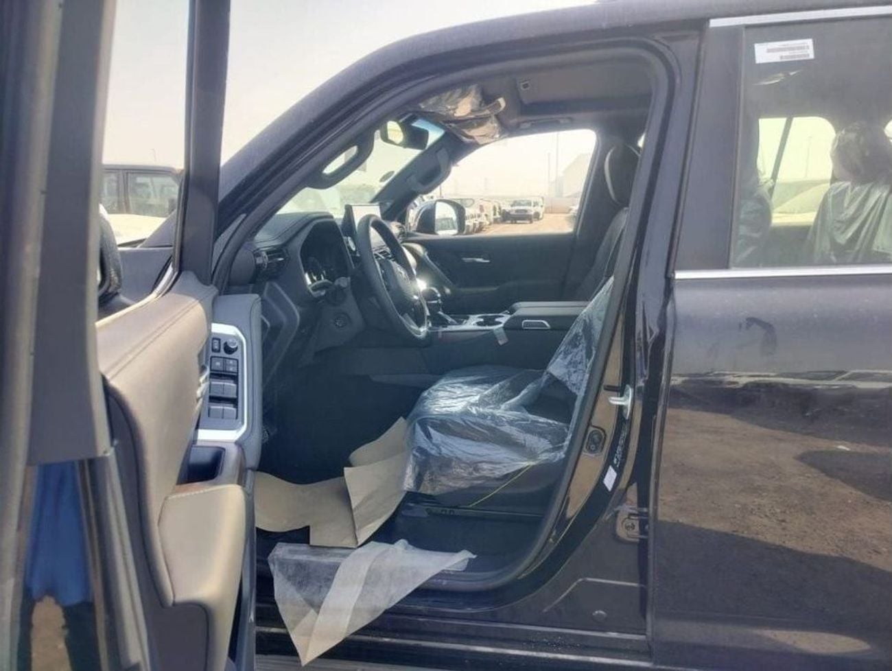 Toyota Land Cruiser VXR Toyota Land Cruiser VX+ Petrol 3.5L Automatic | 0KM | 03 Years Warranty