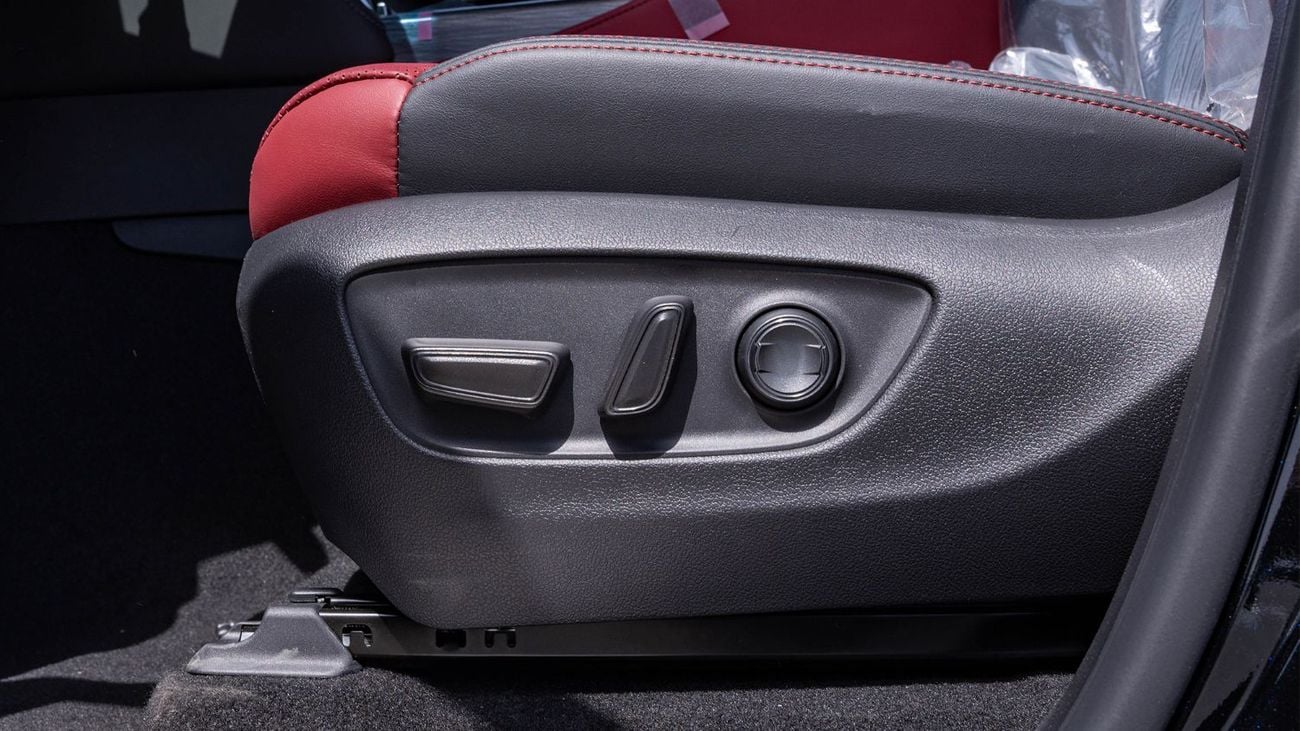 تويوتا لاند كروزر 2025 Toyota Land Cruiser 300 GR-Sport 3.5L AT Petrol (Black-red)