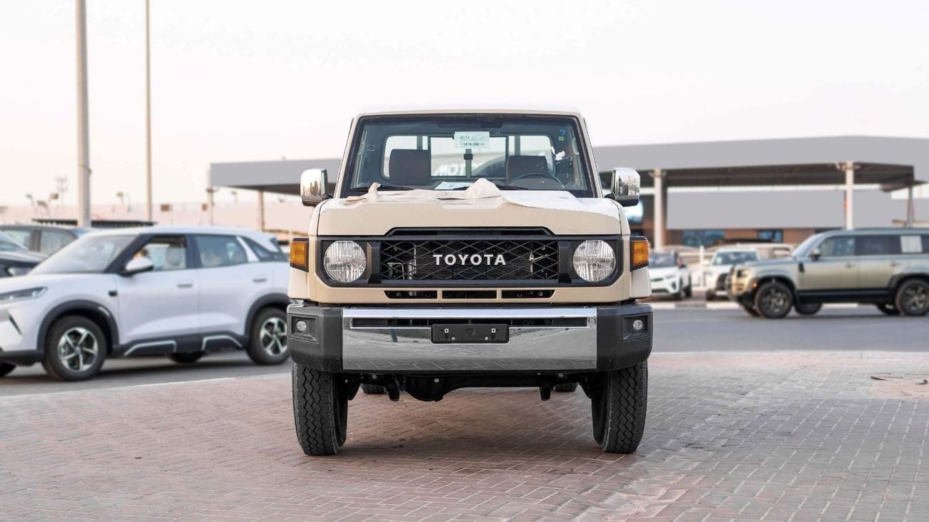 Toyota Land Cruiser Pick Up 2025 Toyota Land Cruiser LC 79 2.8L MT Diesel Basic (Beige-Brown)
