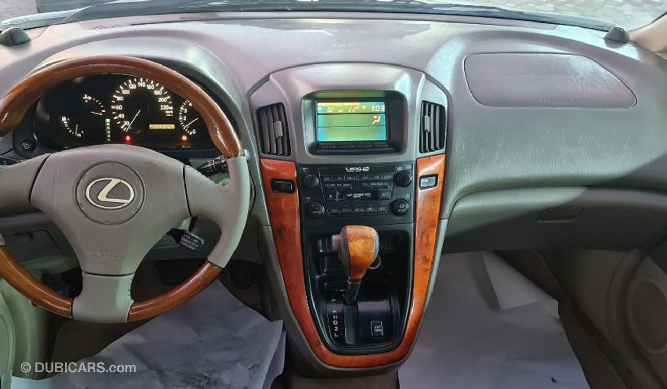 Lexus RX 300 لكزس ار اكس 300 موديل 2001 خليجية بحالة جيدة جدا  سوق سيارات عجمان معرض الصحراء لتجارة السيارات رقم 