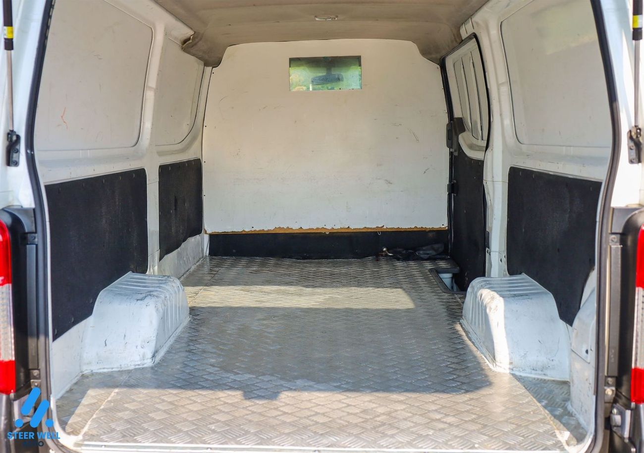 Nissan Urvan Std 2019 Dry Delivery Van 2.5L RWD - M/T Petrol - Standard Roof - GCC Specs - Book now