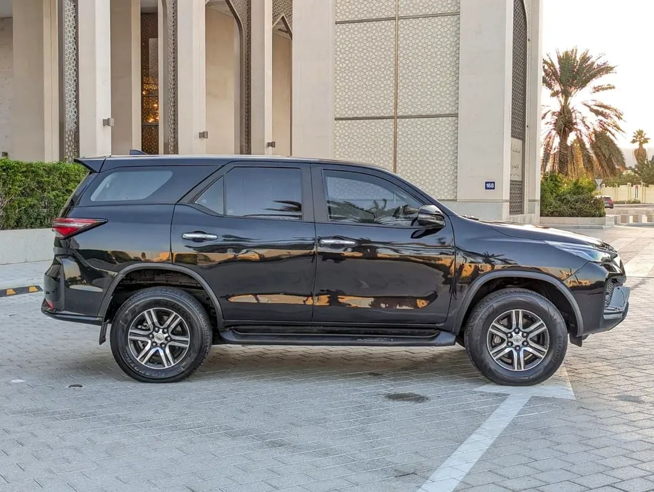 Toyota Fortuner EXR FACELIFTED GCC V4 2.7L IN EXCELLENT CONDITION