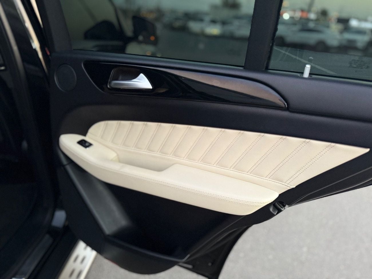 Mercedes Benz GLE43 AMG STD Mercedes Benz GLE 43 AMG Coupe 3.0L
