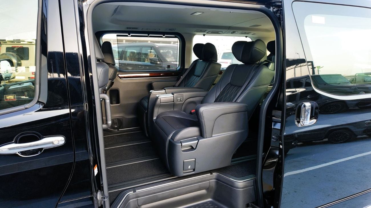 Toyota Granvia TOYOTA GRANVIA 2.8L Premium 2.8L diesel  Automatic Transmission 2025