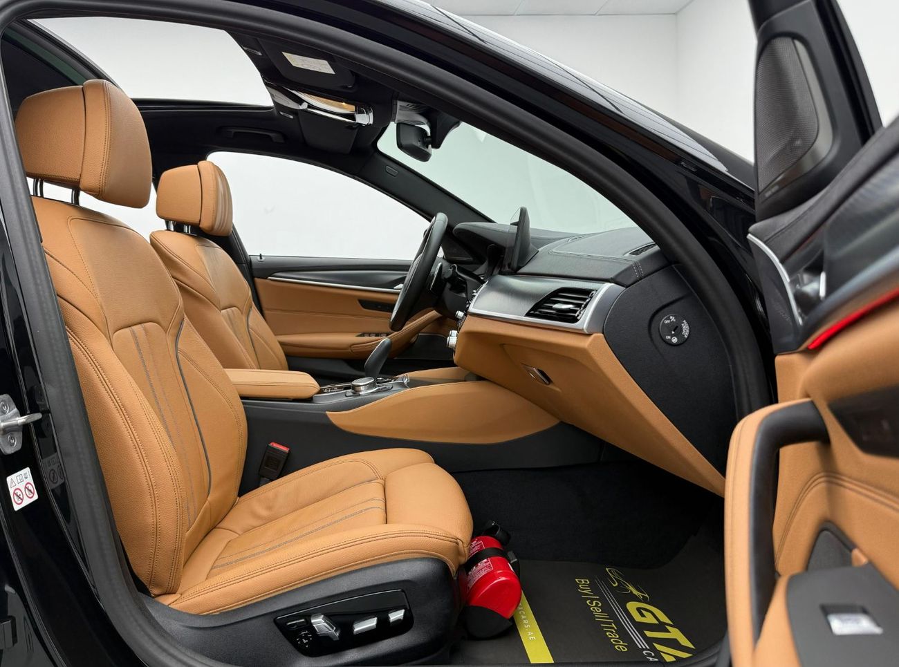 بي أم دبليو 540i 2023 BMW 540i M-Sport, 2028 BMW Warranty + Service Pack, Low Km, Excellent Condition, GCC