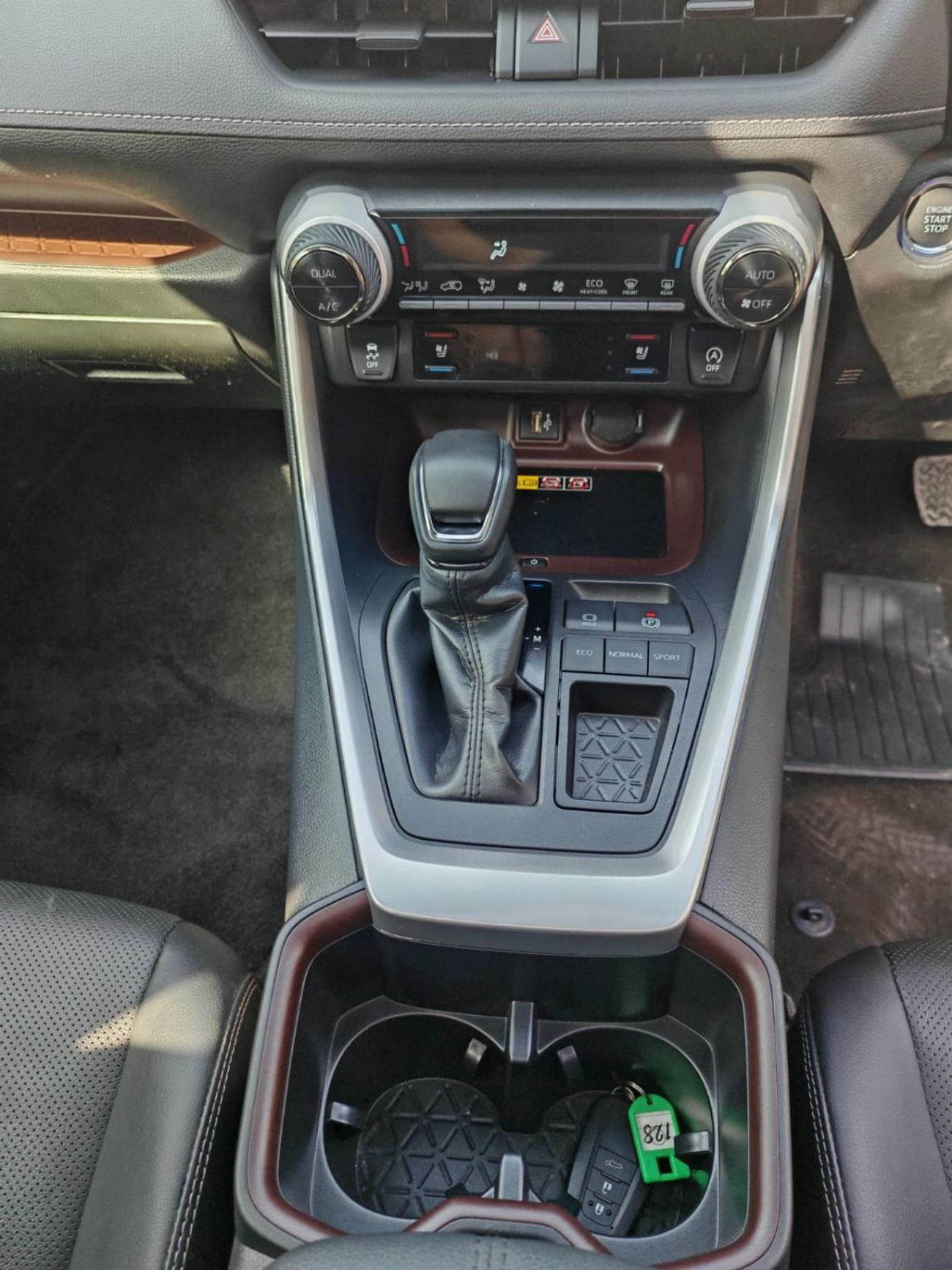 Toyota RAV4 2.5L (2WD) VX